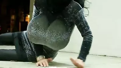 একটি কোমল slut তার ভগ মধ্যে একটি বাংলা সেক্সি ভিডিও মুভি কালো পায়ের পাতার মোজাবিশেষ যাক