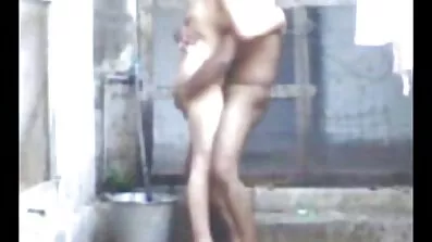 বাফার সেক্স ভিডিও সেক্সি করা ম্যাডাম একটি ব্লোজব করতে স্বেচ্ছাপ্রণোদিত হন।