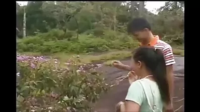 যুবক এবং মেয়ে বিভিন্ন ইন্ডিয়ান সেক্সি ডটকম অবস্থানে যৌনসঙ্গম