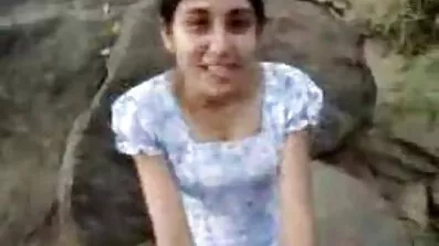 একজন রাশিয়ান ছাত্র রেকর্ড সেক্সি হট বিএফ বইয়ের জন্য শিক্ষকের মোটা লিঙ্গ গিলে ফেলল।
