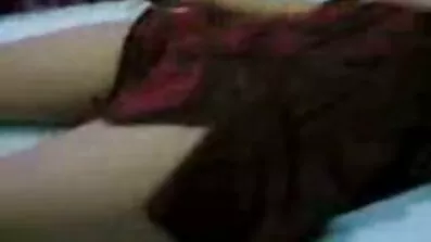 একটি কঠোর প্রেমিক কালো একটি লোভনীয় শ্যামাঙ্গিনী সেক্সি বিএফ fucked