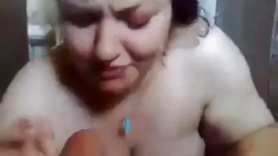 একটি কোমল সেক্সি ভিডিও সেক্স ভিডিও মেয়ের সাথে ম্যাসেজার কাদা সেক্স