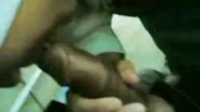 একজন পাতলা গৃহশিক্ষক তার বান্ধবীকে পেছন থেকে সেক্সি বিএফ এইচডি চুদেছে।